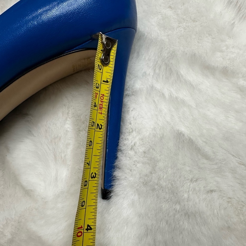 Gucci Royal Blue Leather Heels with buckle brand new with dust bag and box - Picture 13 of 14